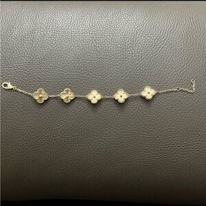 18k solid yellow gold clover bracelet ❌FINAL PRICE❌